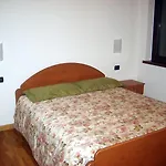 Agroturismo Agriturismo Roncadizza Lumaghera *